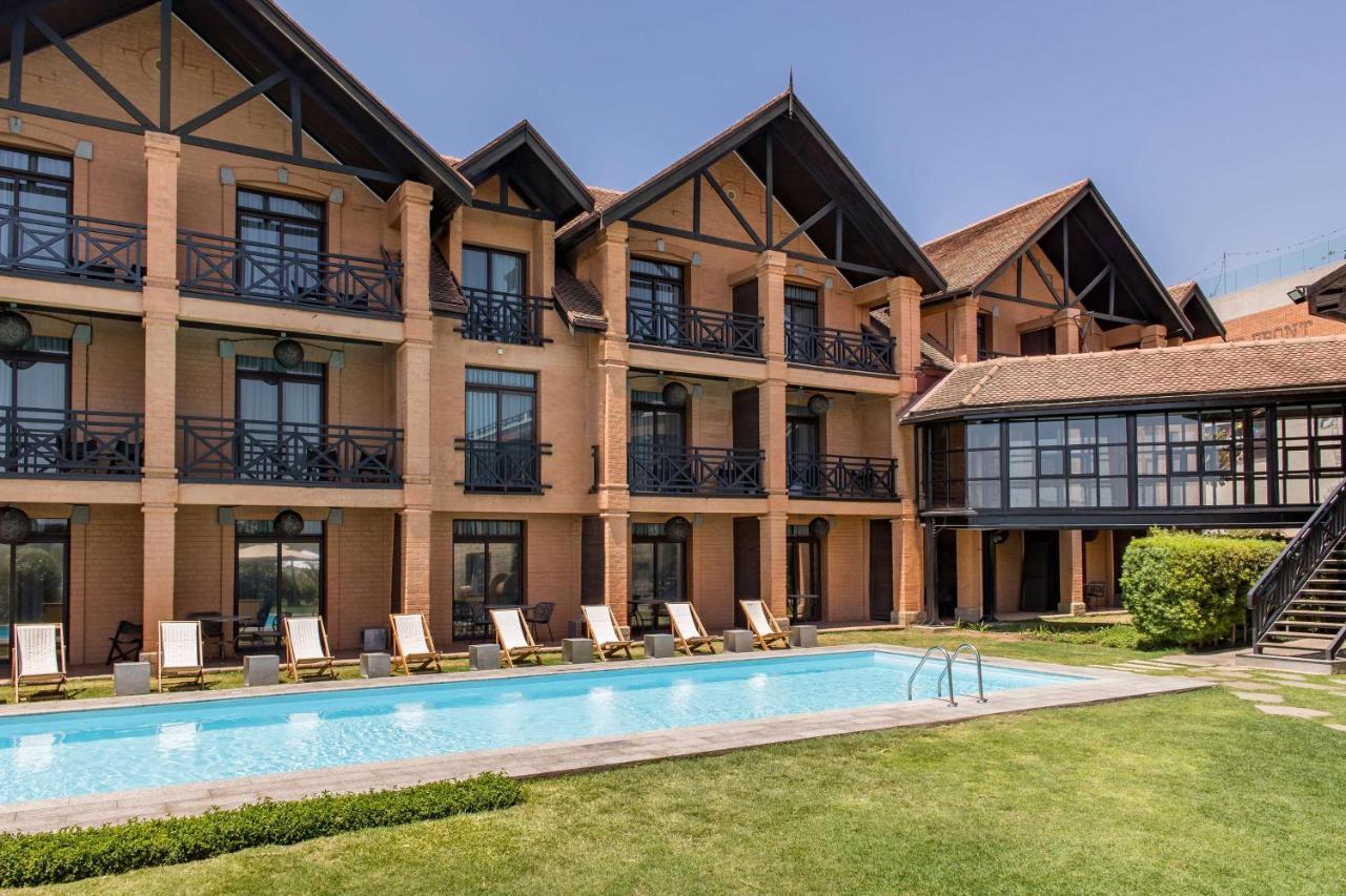 Radisson Hotel Tamboho Waterfront Antananarivo Dış mekan fotoğraf