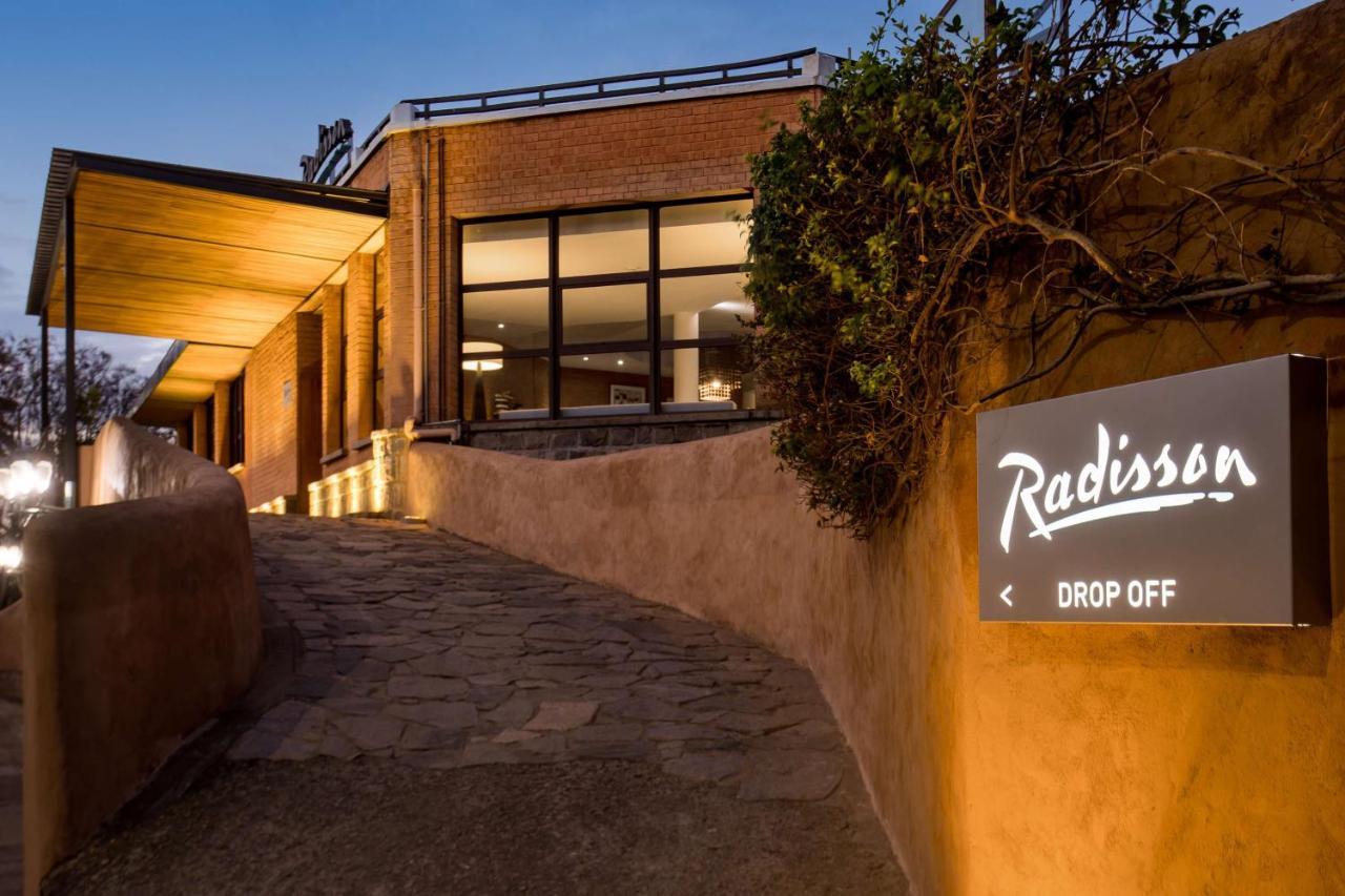 Radisson Hotel Tamboho Waterfront Antananarivo Dış mekan fotoğraf