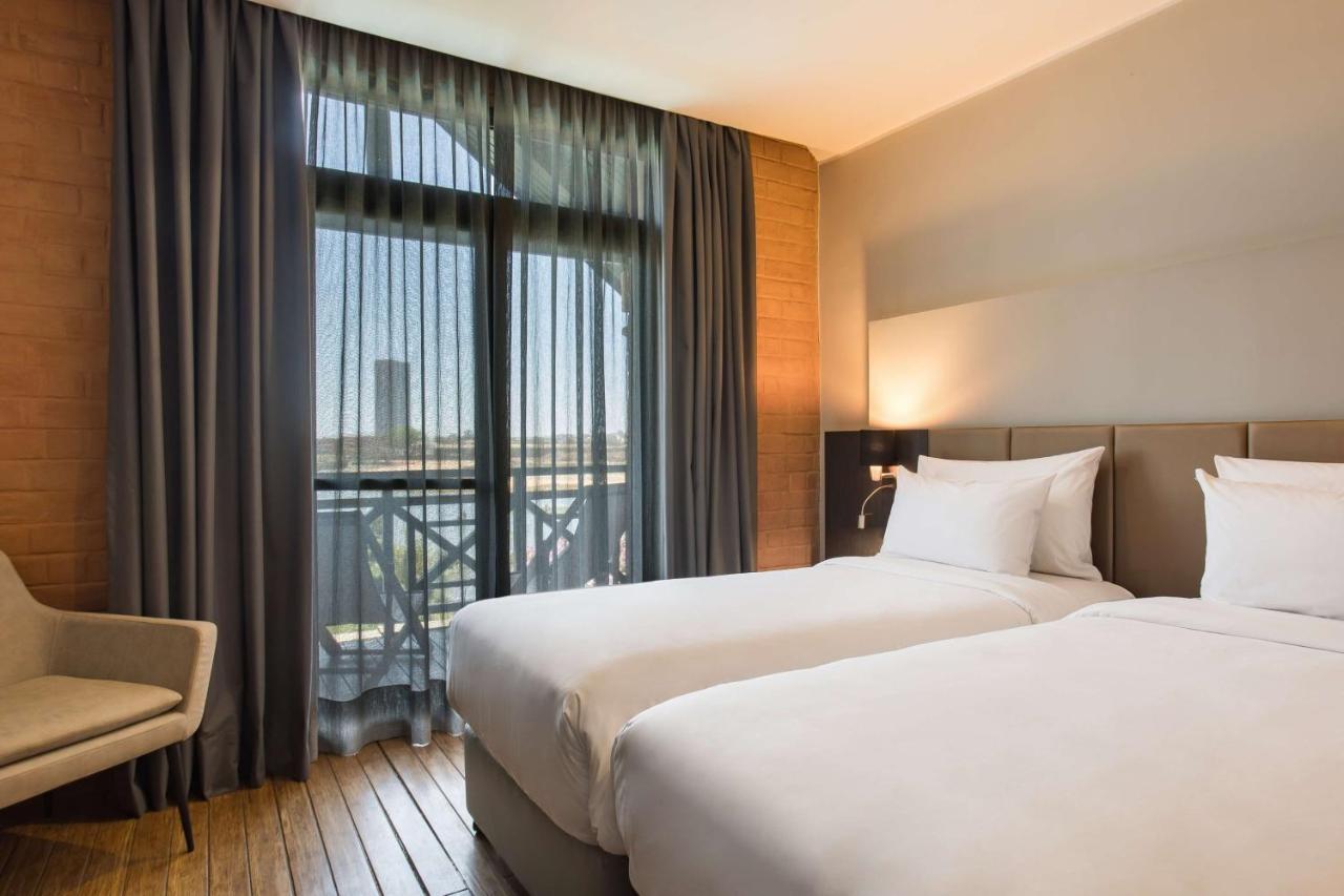 Radisson Hotel Tamboho Waterfront Antananarivo Dış mekan fotoğraf