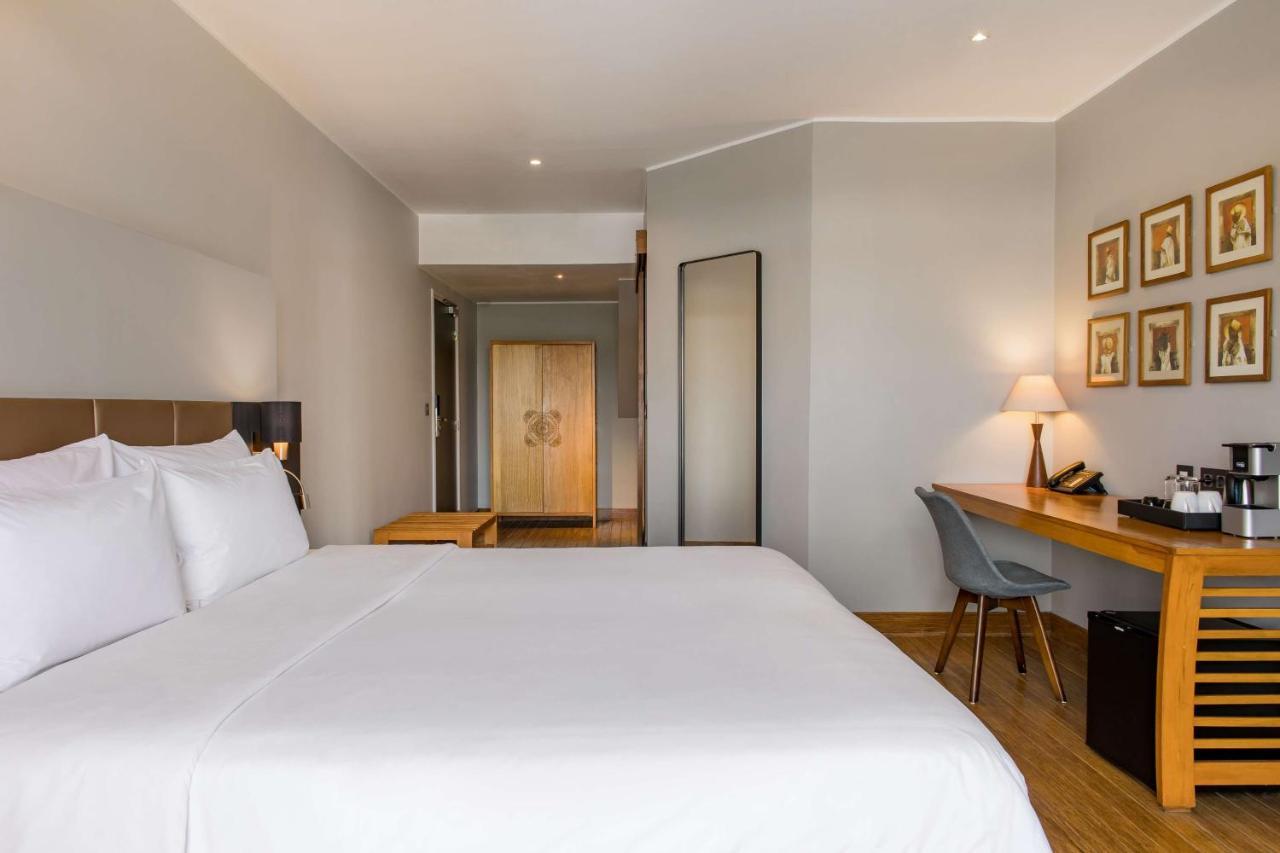 Radisson Hotel Tamboho Waterfront Antananarivo Dış mekan fotoğraf