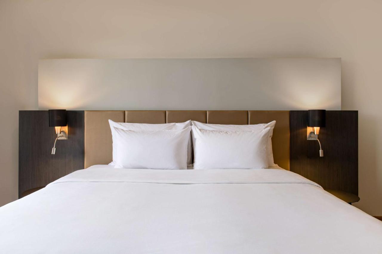 Radisson Hotel Tamboho Waterfront Antananarivo Dış mekan fotoğraf