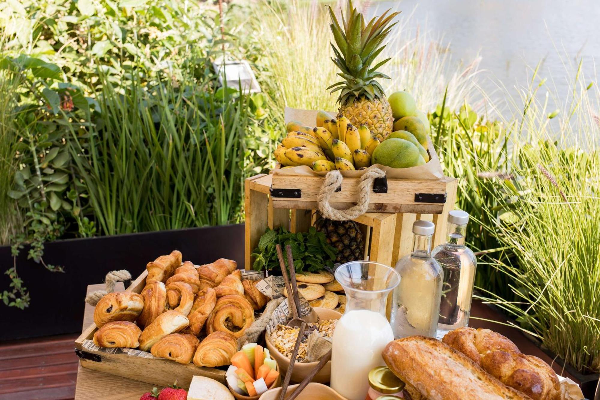 Radisson Hotel Tamboho Waterfront Antananarivo Dış mekan fotoğraf