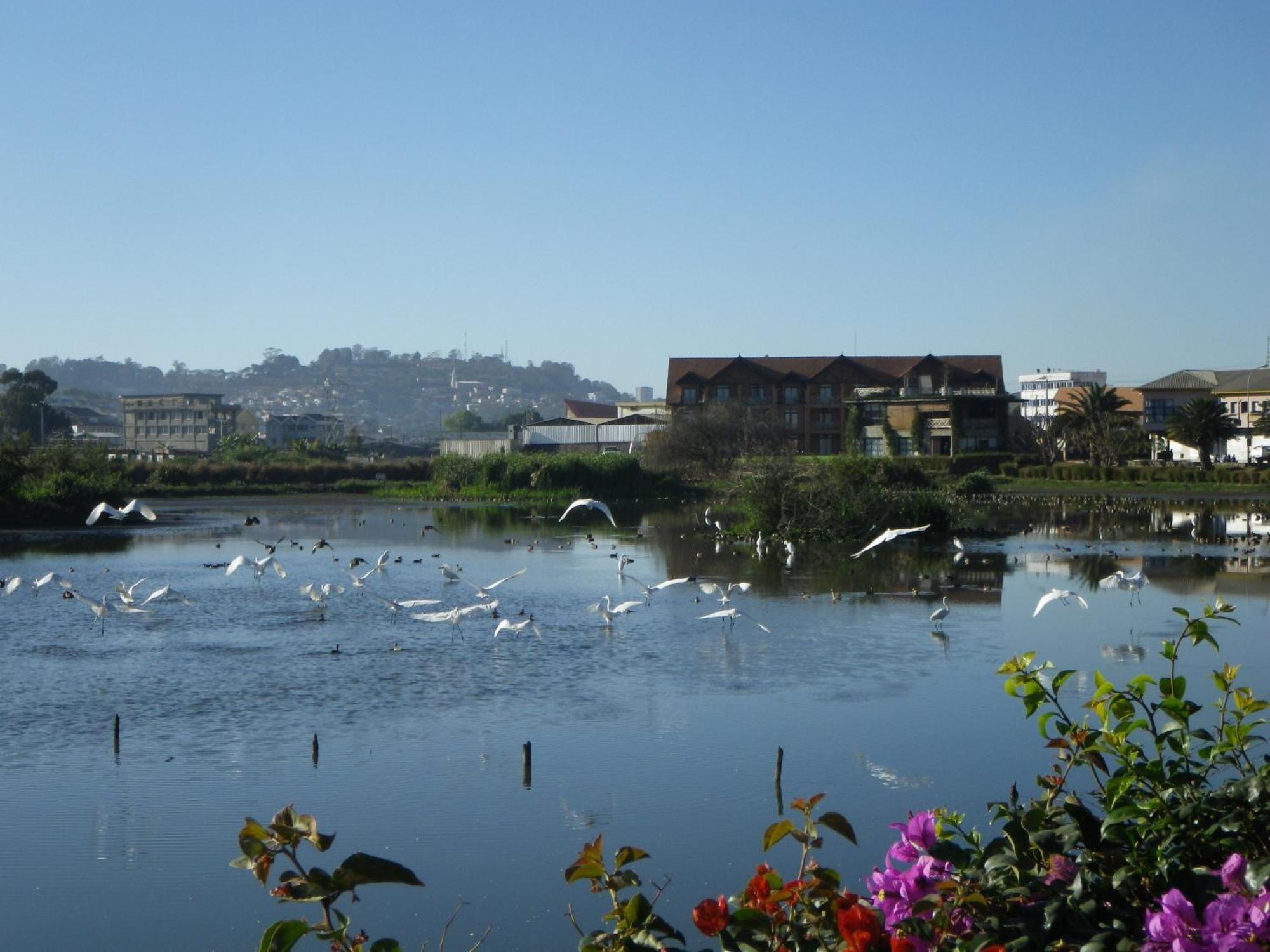 Radisson Hotel Tamboho Waterfront Antananarivo Dış mekan fotoğraf